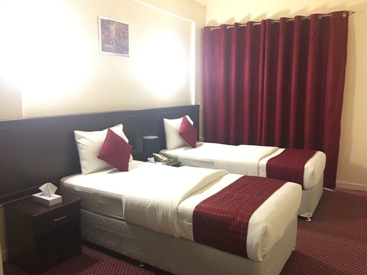 Simba Hotel ดูไบ ภายนอก รูปภาพ